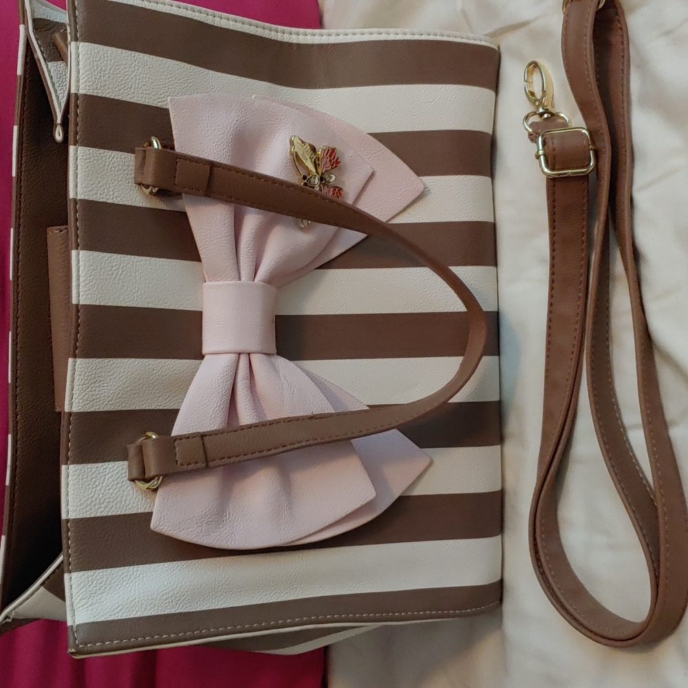 Hand bag